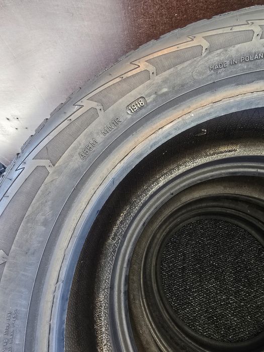 215 60 16 goodyear m+s CA NOI