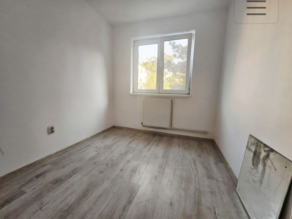 Vând apartament 3 camere Mall Vitan  83 000 euro