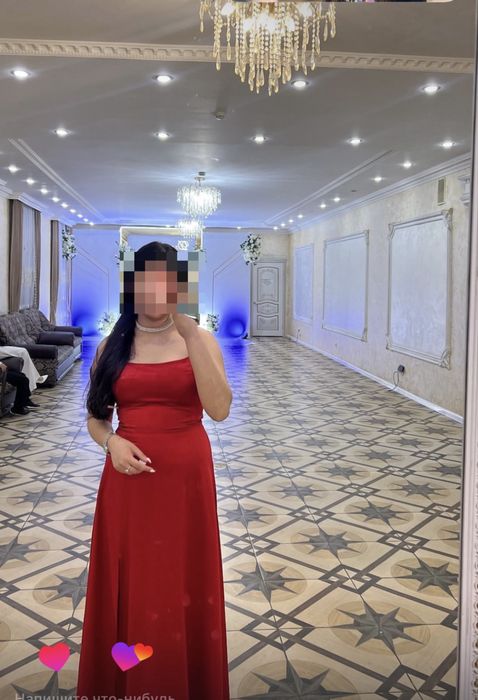 Продам красное платье
