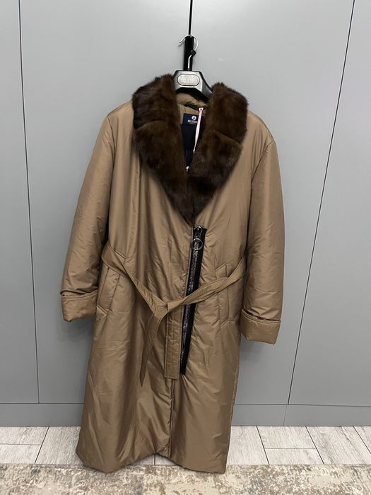 Зимняя куртка  с норковым воротником