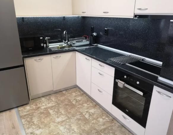 Двустаен апартамент под наем в ж.к. Витоша, 2136609