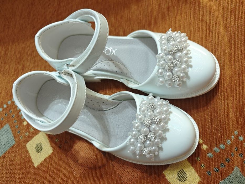 Нарядные туфли для маленьких принцесс