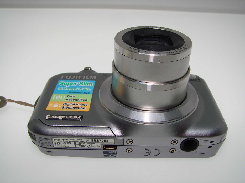 Fujifilm FinePix JX400 - компактен цифров фотоапарат 16 MP, 5x оптичен