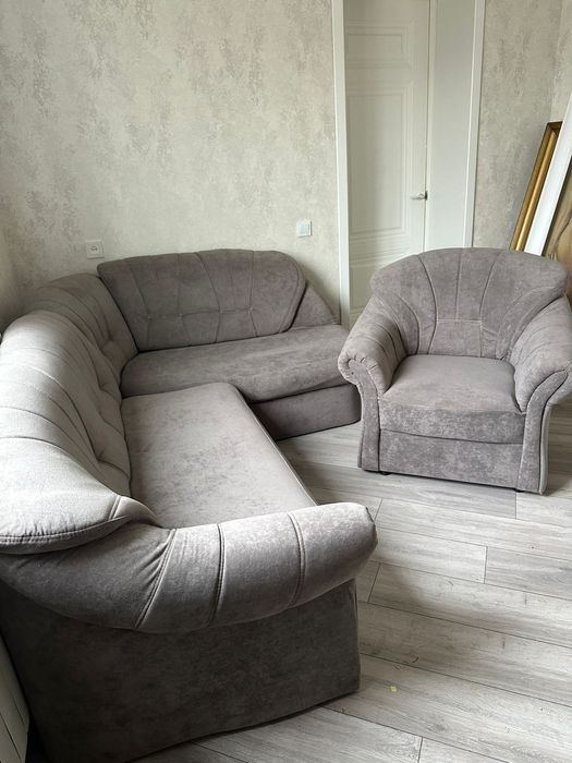 Диван раскладной и кресло