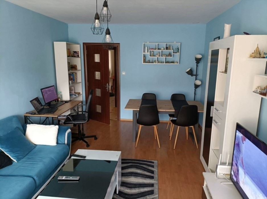 Дава се под наем Тристаен апартамент в София, Люлин 9 - 85 кв.м за 697.17 € - Снимка #1