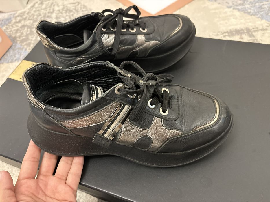 Кроссовки 37 размер б/у …………..