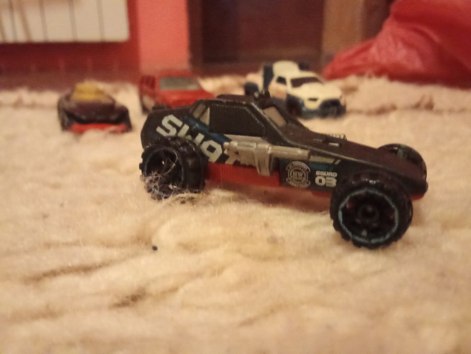 Хотлилс почти чисто нови