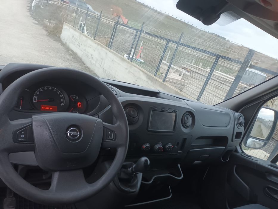 Vând Opel Movano 2019