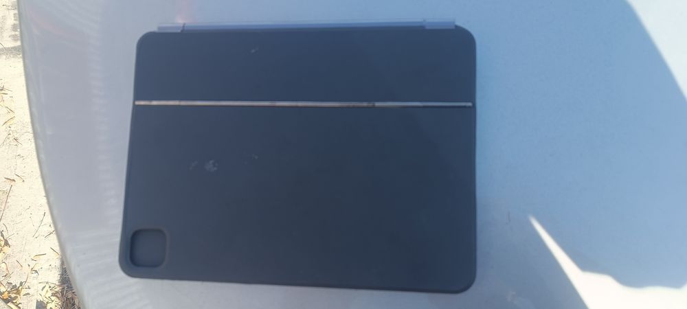 P109 Magic Wireless Keyboard Case для iPad
