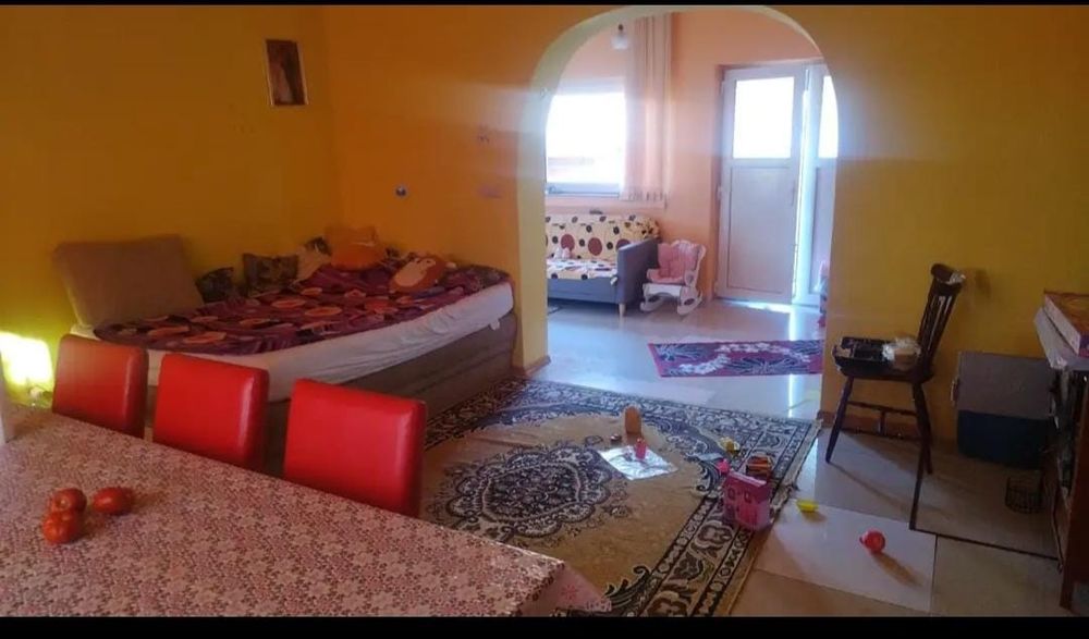 Vând locuință la tara