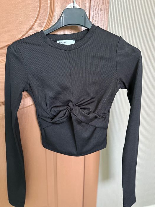 Нов дамски топ от Bershka