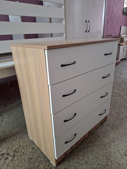 Комод новый, ламинат