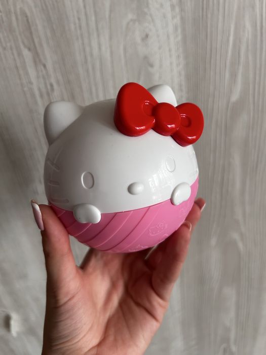Lol hello kitty колекция кукличка