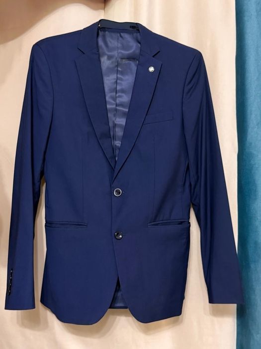 Продам костюм мужской