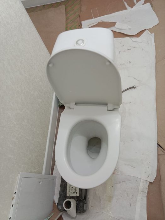 Продам унитаз бу все работает