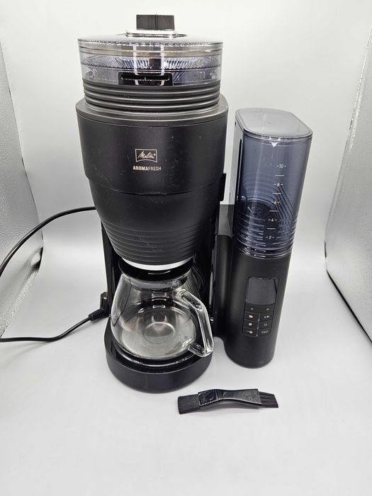 Кафемашина Melitta AromaFresh за филтър кафе с вградена мелачка!