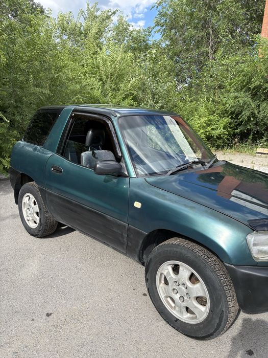 Продам toyota raf4