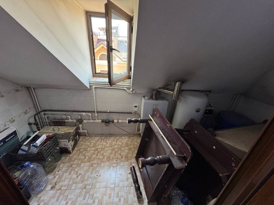 Продается 215м2 4/4/4 Мансарда ор-р Ташми пост , бетонка, новостройка