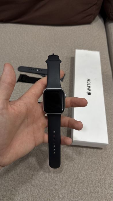 Apple Watch SE (2nd Gen) 44mm