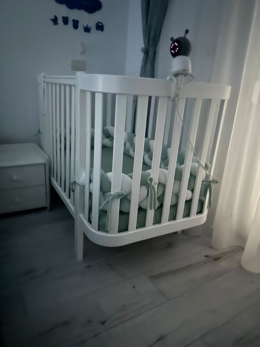 Vând pătuț copii 120X60 + saltea+ sistem leagăn
