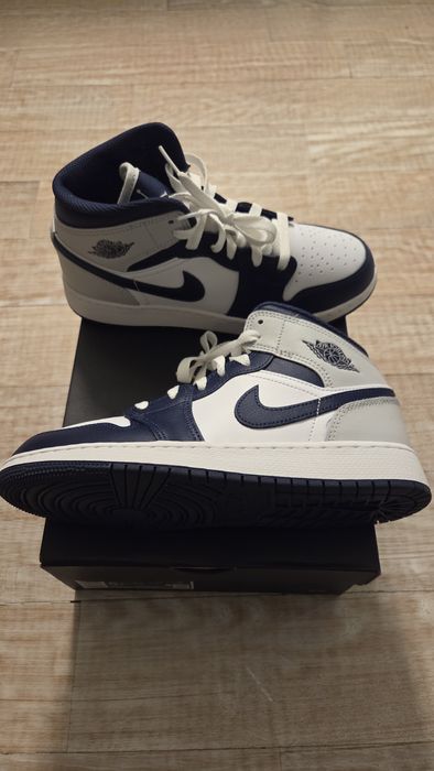 Nike Air Jordan 1  37.5 EU нови
