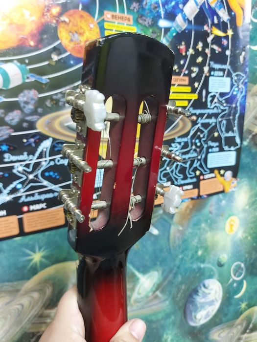 Гитара аккустическая б/у