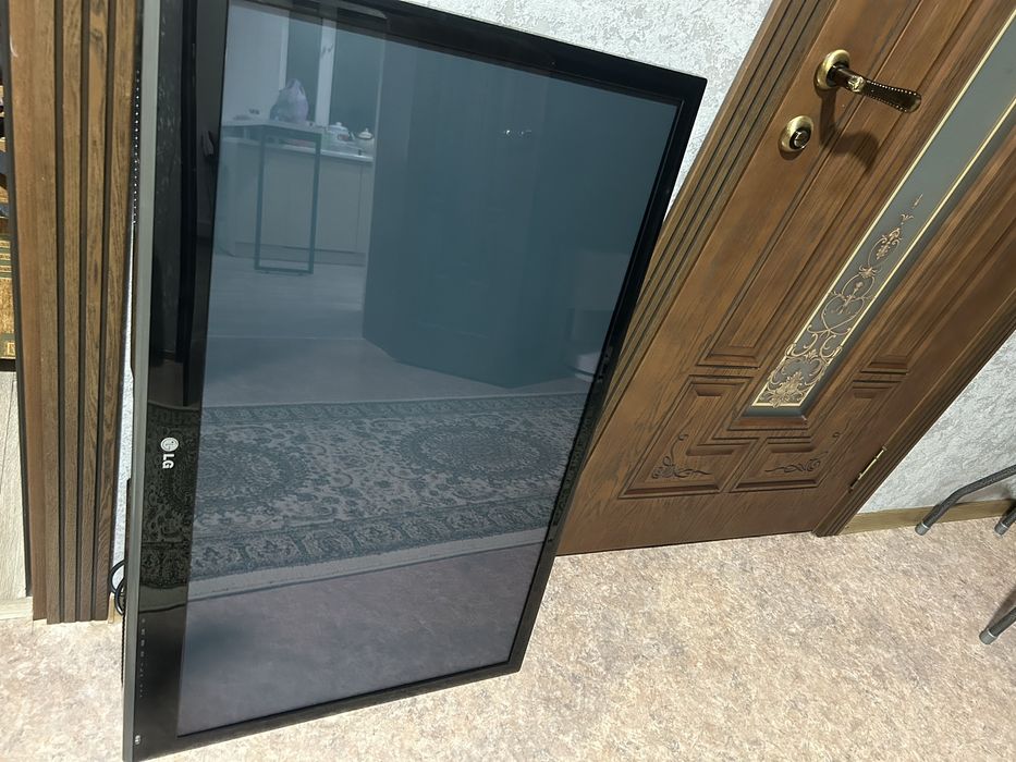 Продам телевизо LG