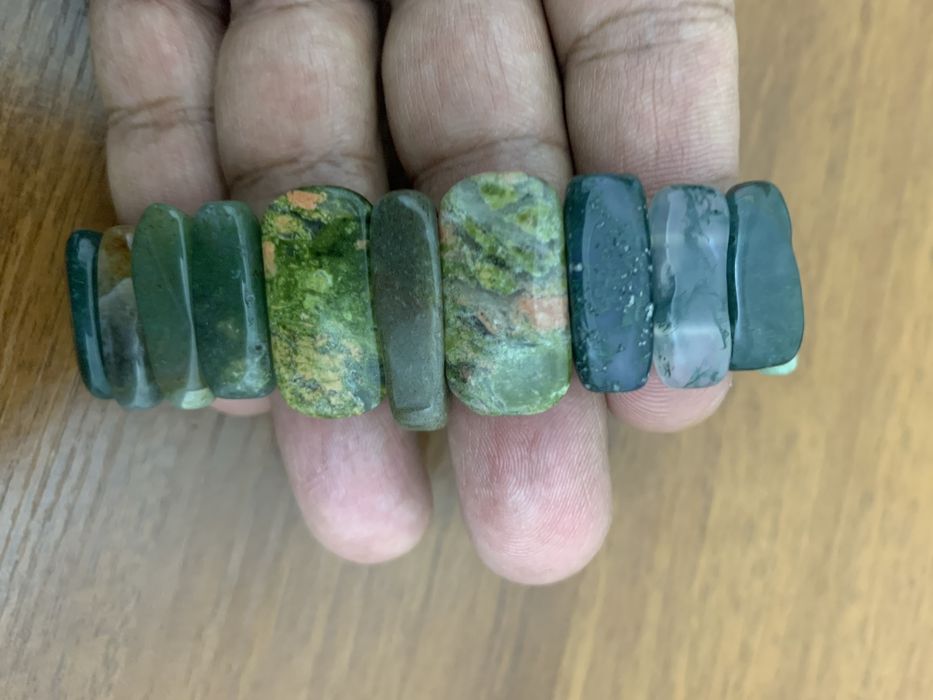 Браслет из натурального камня