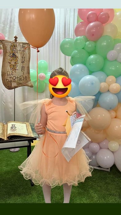 Официална детска рокля цвят праскова