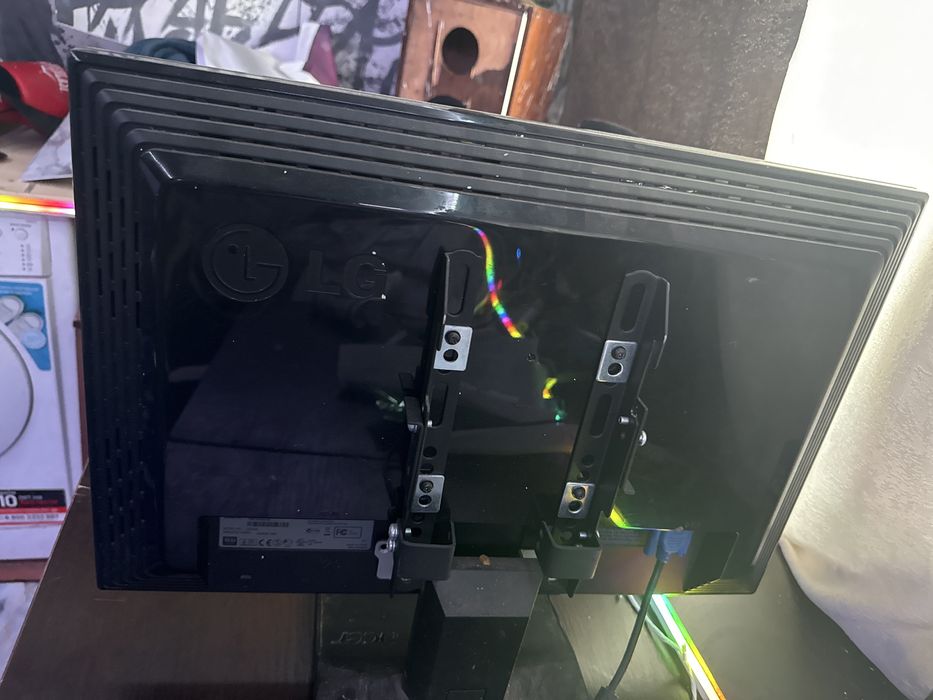 Монитор LG  L222WS