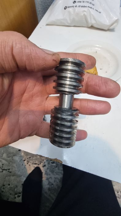 250 lik 4 kulachogli patron suharigi yangi holati ajoyip turipti kul