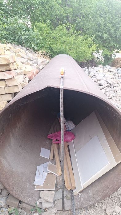 Metal Truba katta oʻlchamda