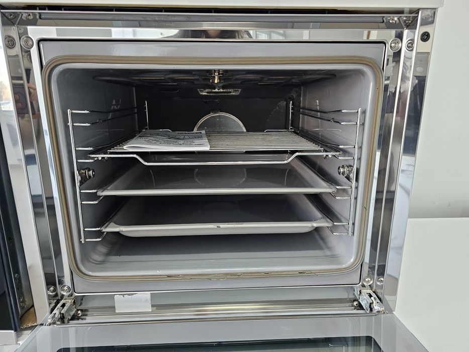 Фурна за вграждане Míele