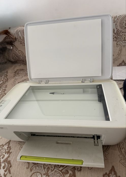 Продам принтер HP белый