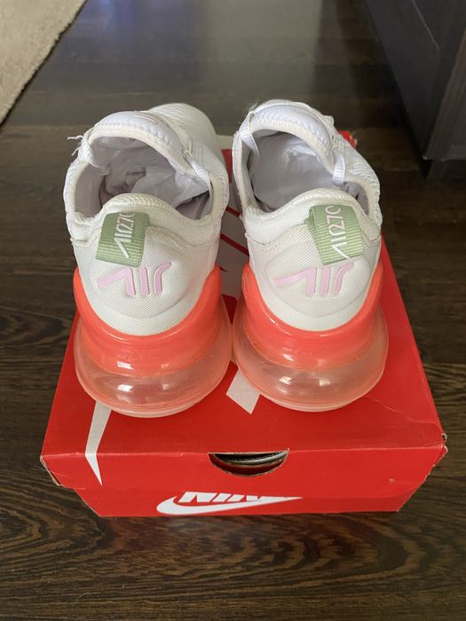 Nike Air Max 270