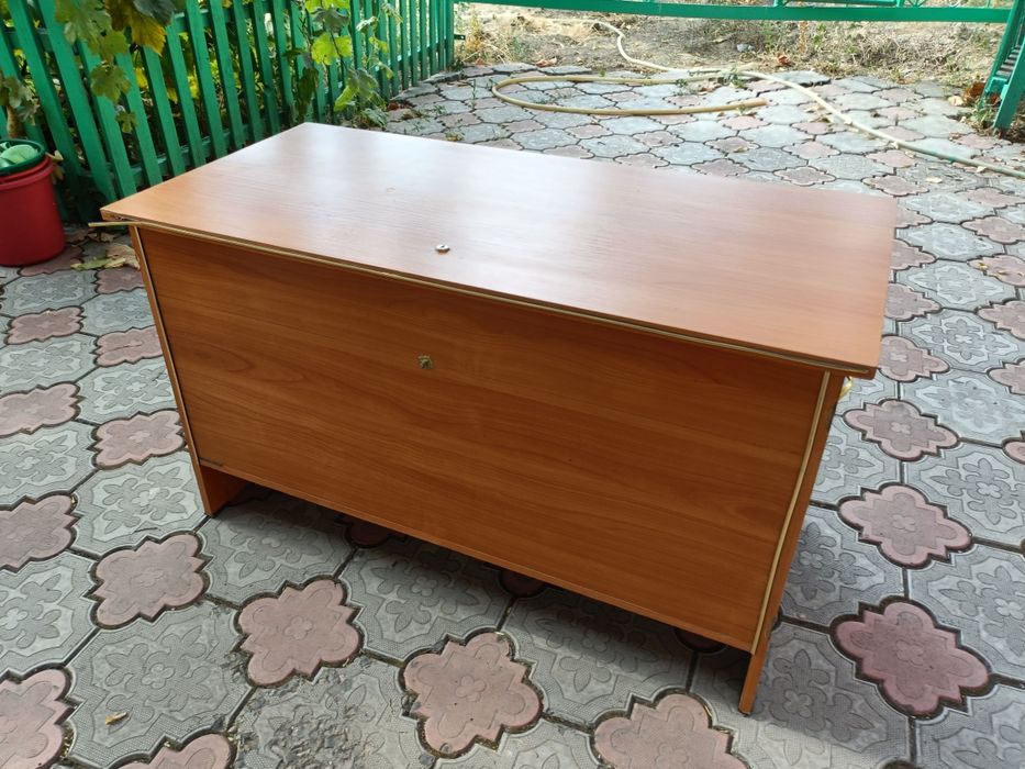 Сундук из дерева