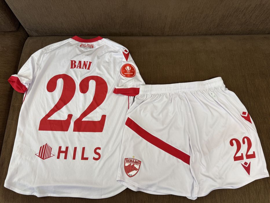 Echipament oficial de meci Macron FC Dinamo Bucuresti 24/25 marimea M/L