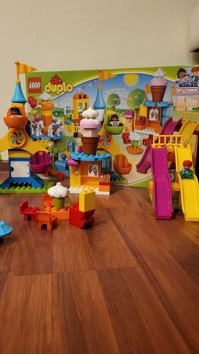 LEGO DUPLO: parc de distractii