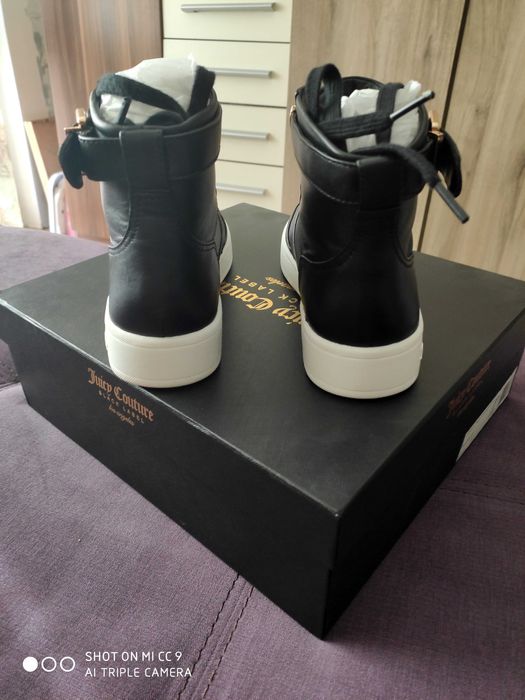 Juicy Couture - Нови високи кецове от естествена кожа