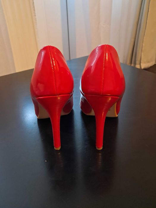 Pantofi stiletto roșii, noi(no.35)