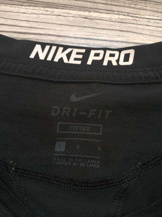 Nike pro impecabil