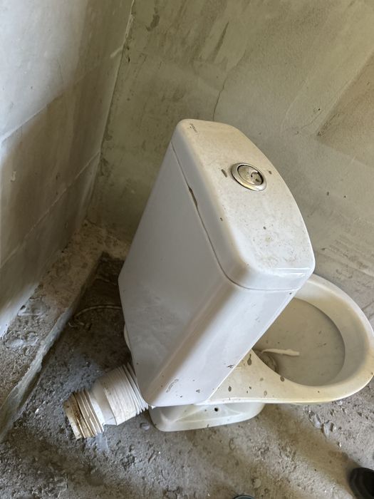 Продаю унитаз Качественный