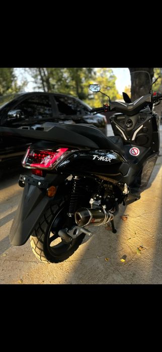 Продам срочно скутер MAX