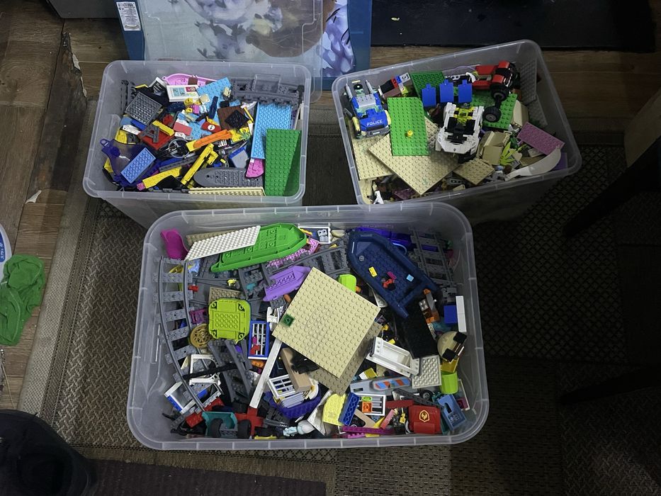 Ящики с лего оригинал