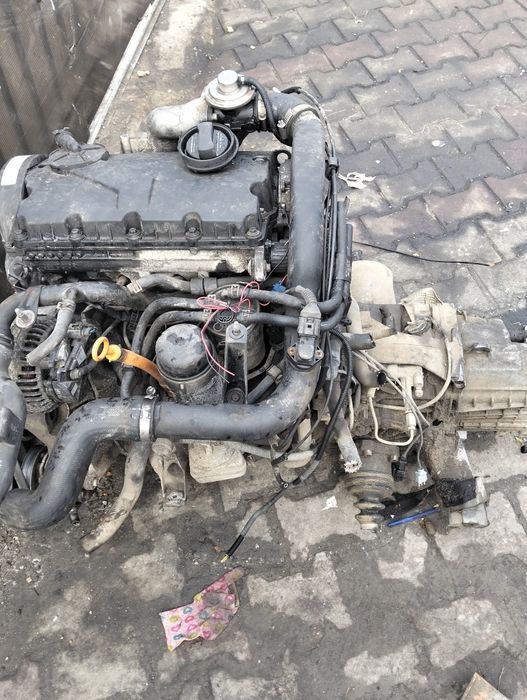 Se vinde motor pasat avb 19 motorina
