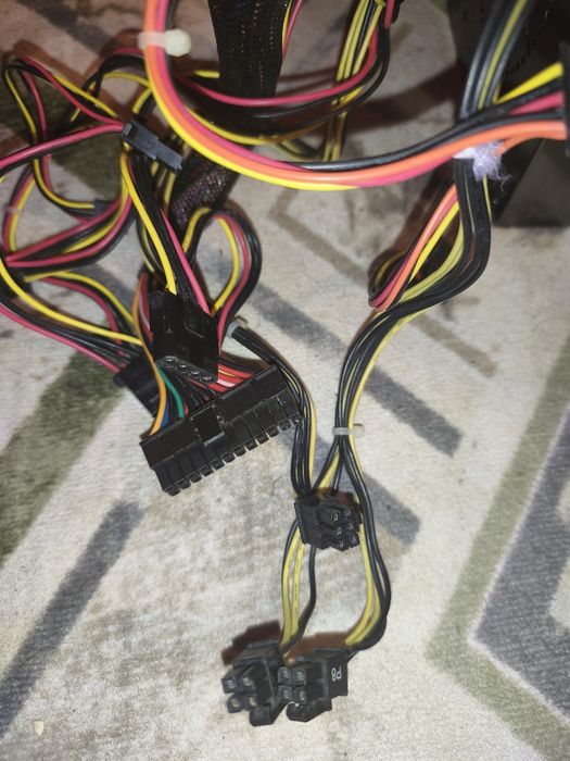 sursă pc gaming mediu