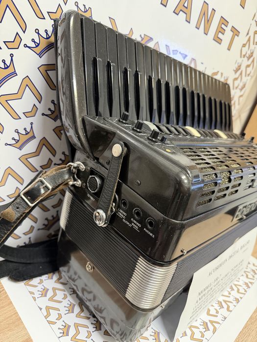 Acordeon Roland FR-7 ! Fară baterie si încarcator !