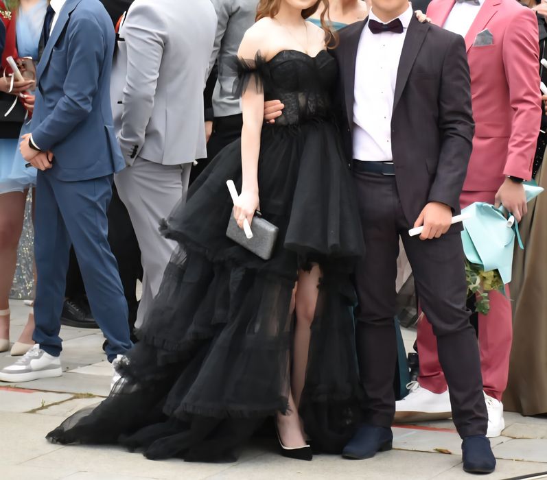 Черна бална ракля