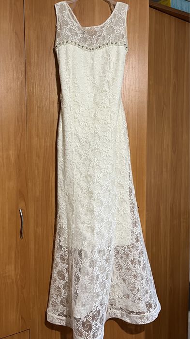 Белое платье на ~10 лет