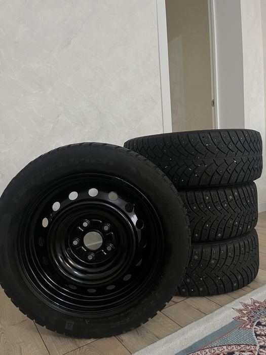 шины для машины.